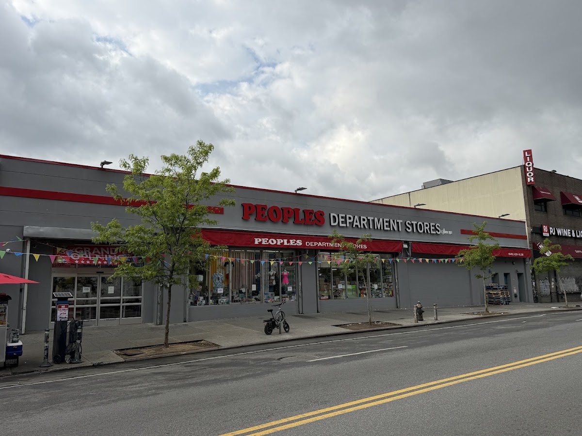 Peoples Department Stores storefront